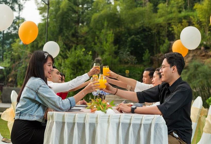 Nava Hotel Tawangmangu