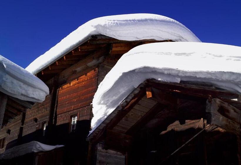 בית מלון כפרי Nufenen