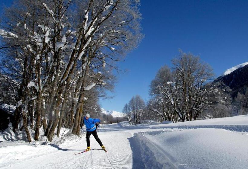 בית מלון כפרי Nufenen