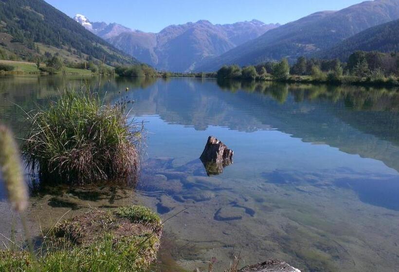 בית מלון כפרי Nufenen