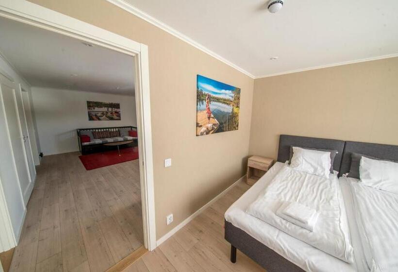 בית מלון כפרי Pinetree Lodge