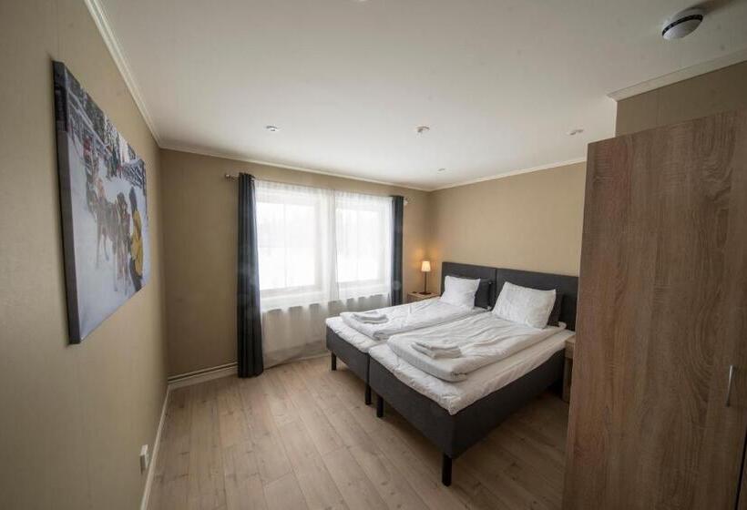 בית מלון כפרי Pinetree Lodge