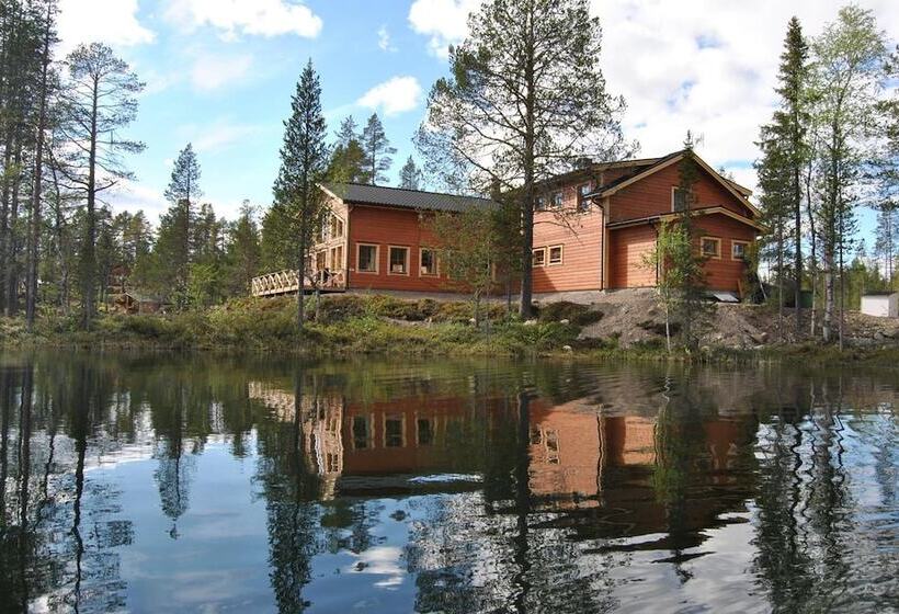 בית מלון כפרי Pinetree Lodge