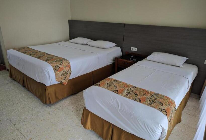 Отель Pondok Asri Tawangmangu