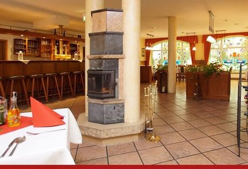 호텔 & Restaurant Zur Linde