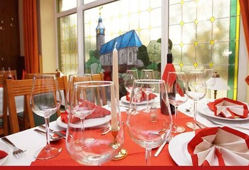 호텔 & Restaurant Zur Linde