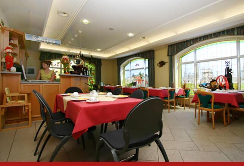 호텔 & Restaurant Zur Linde