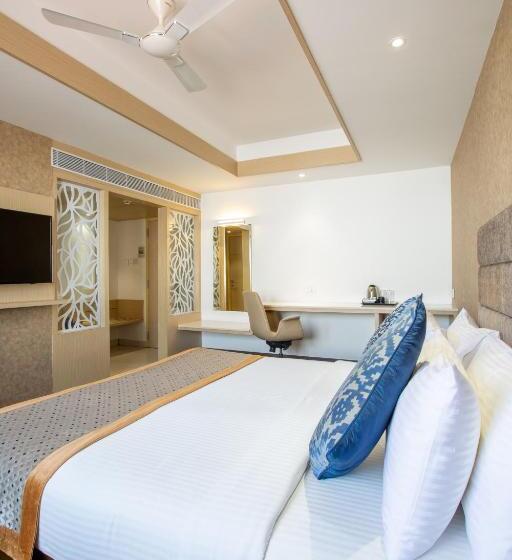 Отель Saradha Grande