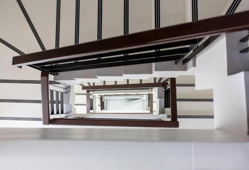 فندق Thongchen Residence