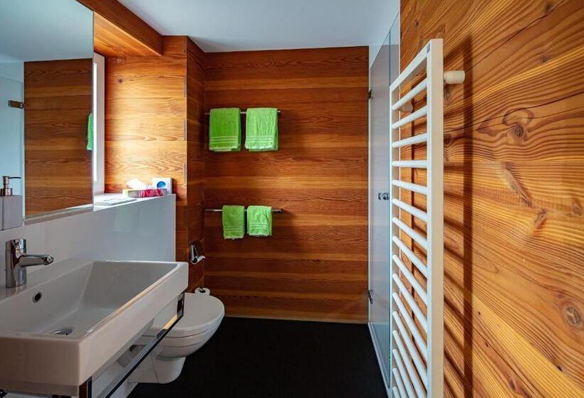 בית מלון כפרי Vallatscha