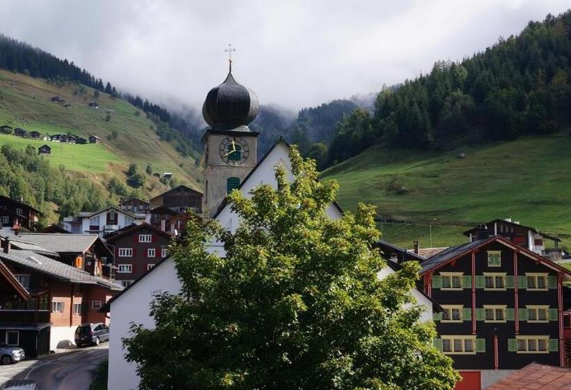 בית מלון כפרי Vallatscha