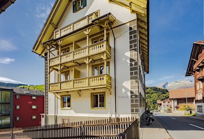 בית מלון כפרי Vallatscha