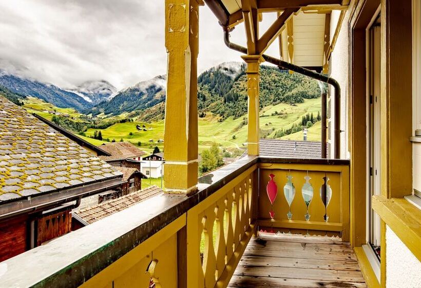 בית מלון כפרי Vallatscha