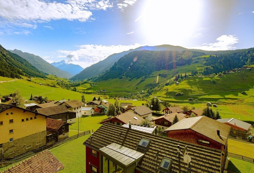 בית מלון כפרי Vallatscha