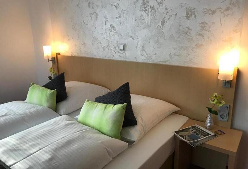 ホテル Waldgasthof St.wolfgang