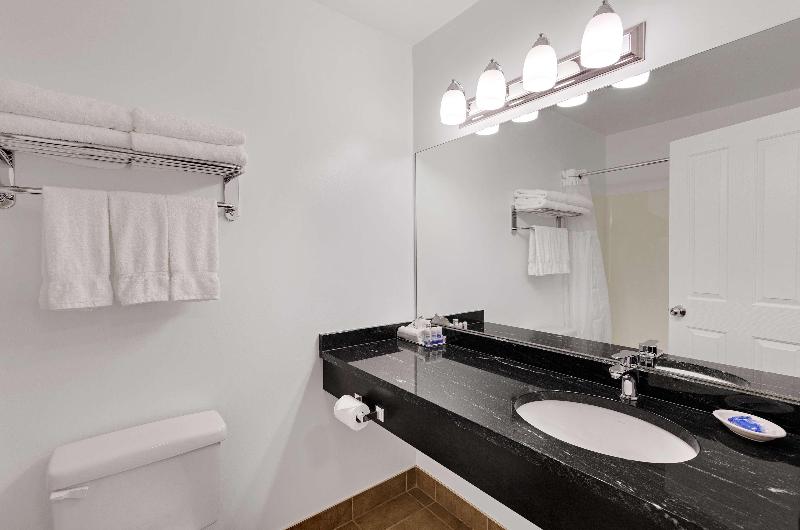 Kootenay Lakeview Resort Bw Signature Collection