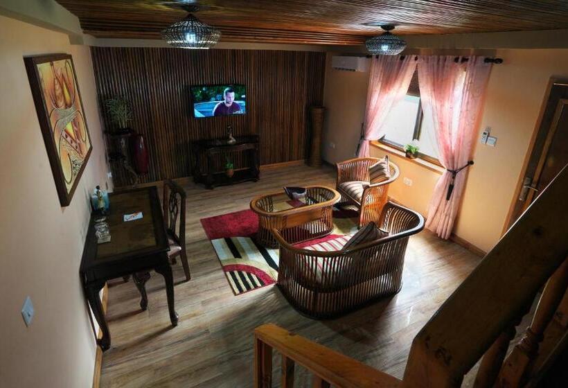 Maaha Beach Resort