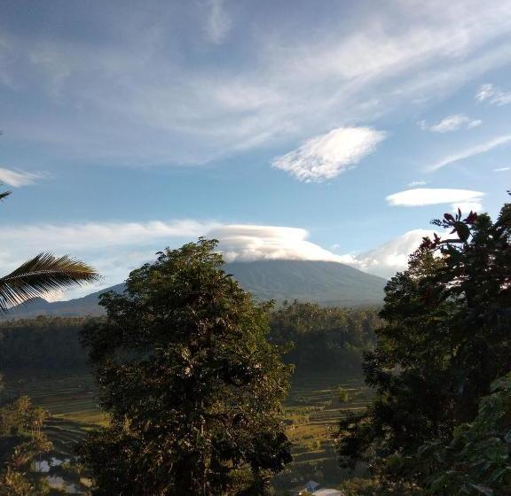 Mahagiri Resort & Restaurant