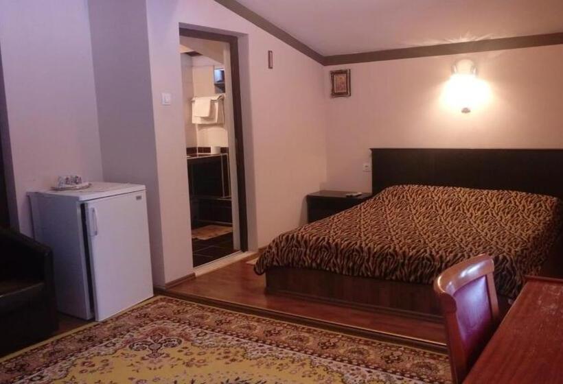 פנסיון Alpinlife