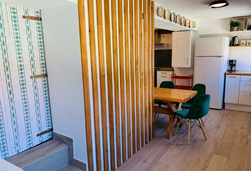 Пансион Casa La Moara Din Grădină