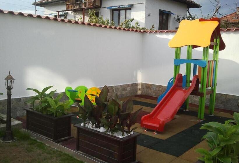 膳宿费 Einstein House & Spa