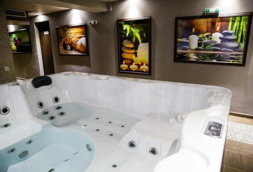 بنسيون Einstein House & Spa