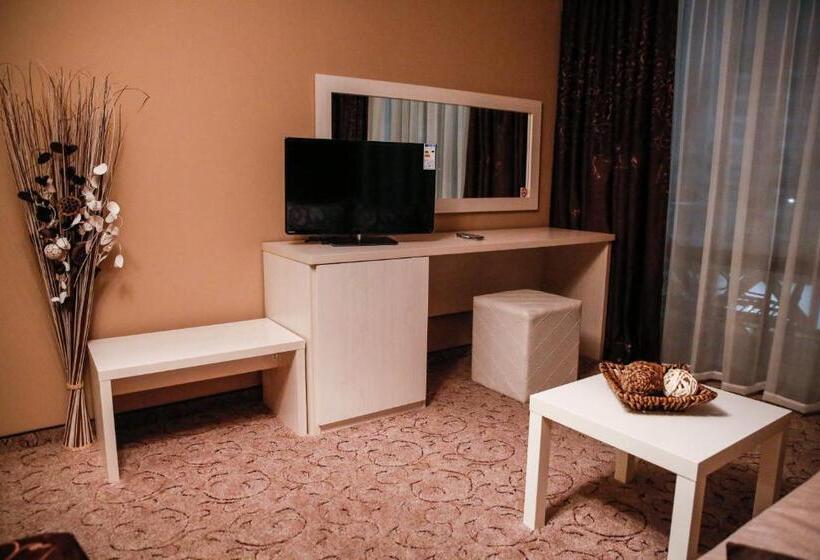 膳宿费 Einstein House & Spa