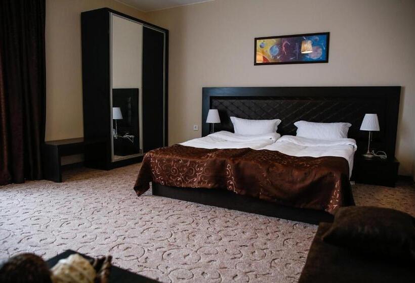 膳宿费 Einstein House & Spa