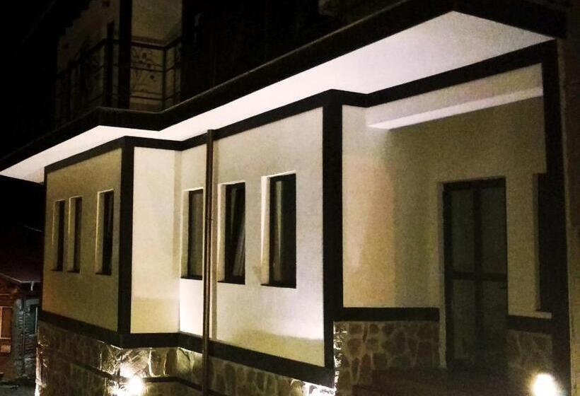 Пансион Family Hotel Valchanovata Kashta