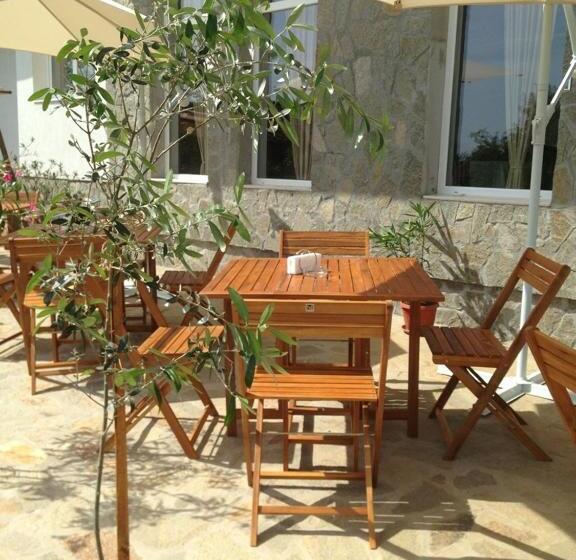 פנסיון Guest House Au Nature