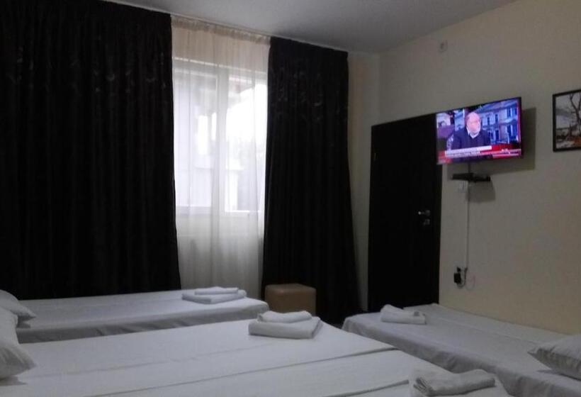 פנסיון Guest Rooms Simona