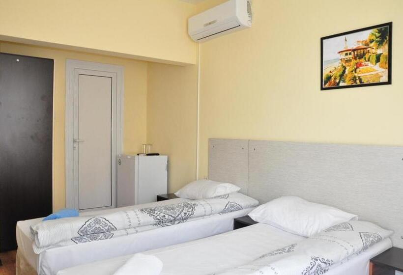 פנסיון Guest Rooms Simona