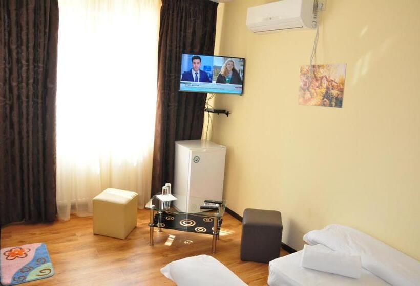 פנסיון Guest Rooms Simona