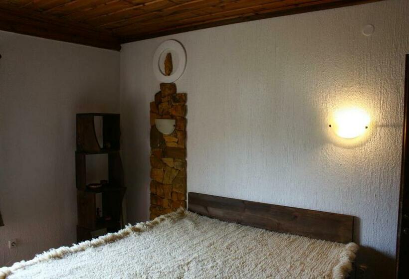 ペンション Guesthouse Karaivan