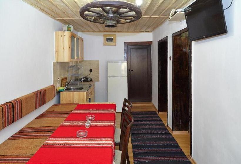 פנסיון Guesthouse Vazrozhdenski Kashti