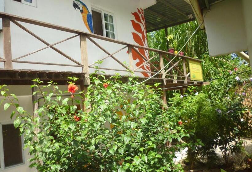 Пансион Hostel Wunderbar