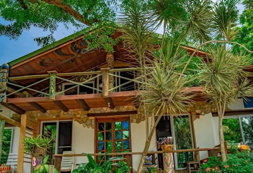 پانسیون Kokrobite Gardens Restaurant And Guest House