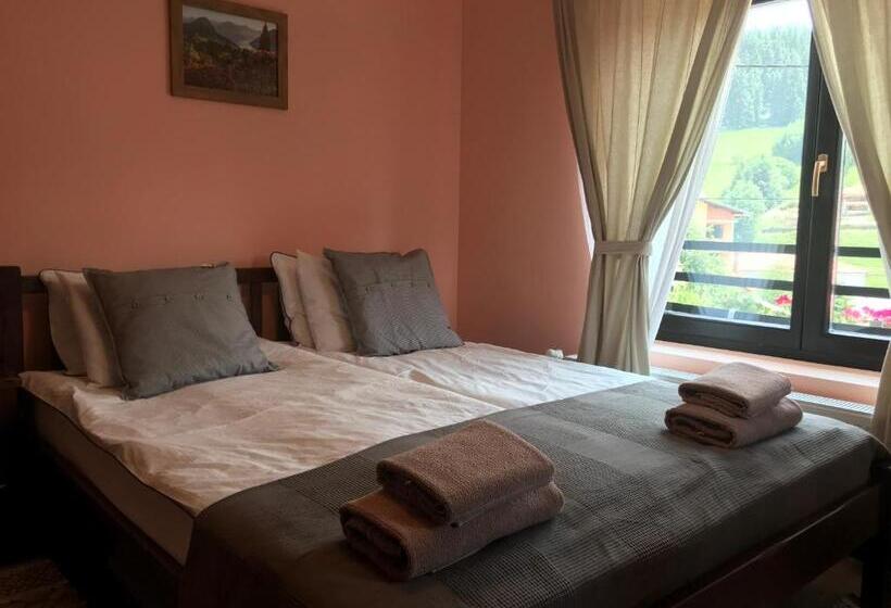 Pensão Kutsinska House