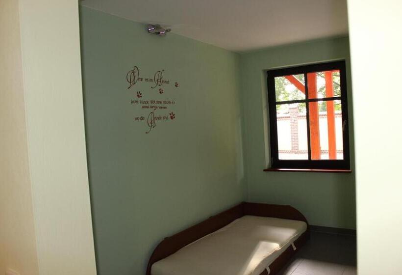 Пансион L&l Skaters Home