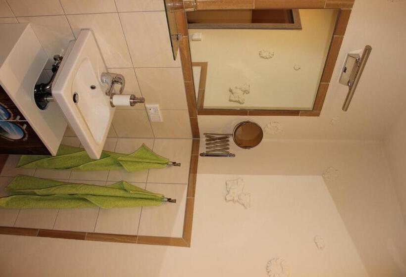 Пансион L&l Skaters Home