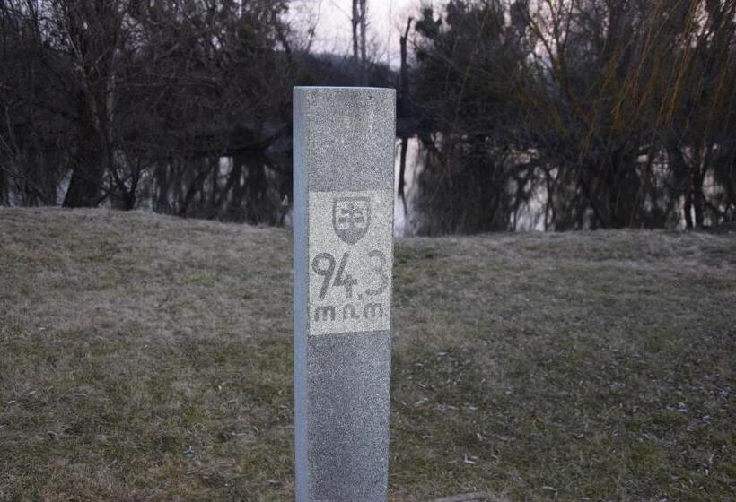 Пансион Penzión Vínny Dom