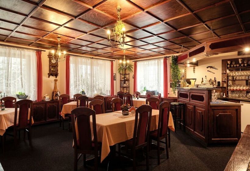 פנסיון Penzion Pod Zvonem