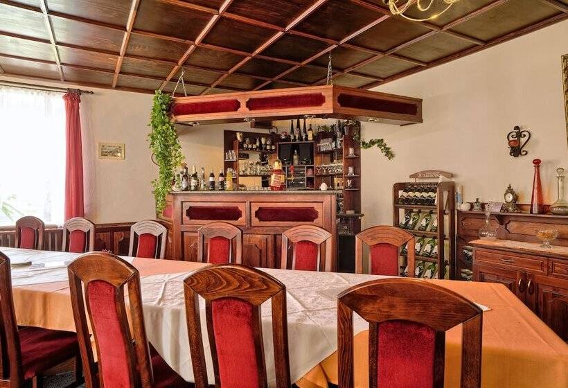 פנסיון Penzion Pod Zvonem