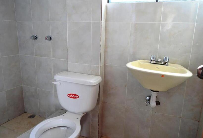 پانسیون Quilotoa Green Lake