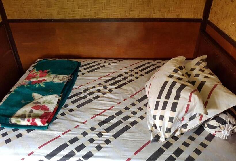 פנסיון Radiya Guesthouse