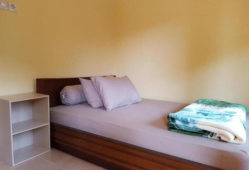 פנסיון Radiya Guesthouse