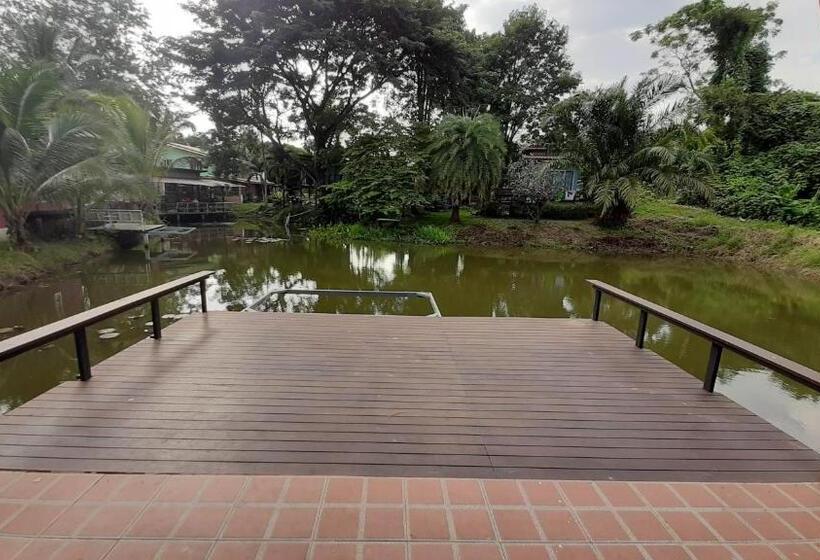 פנסיון Sawan Srang Nang Kaew