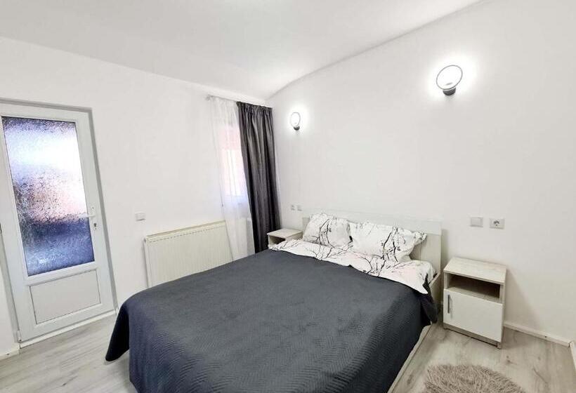 بنسيون Vila Giulia Voineasa