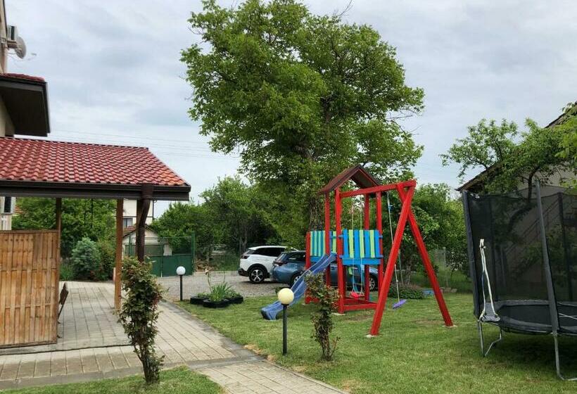 פנסיון Villa Jerman