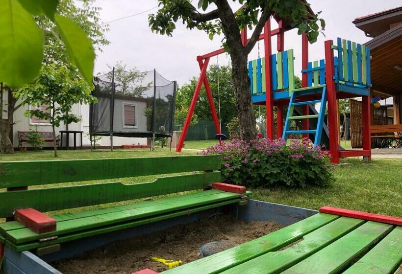 פנסיון Villa Jerman